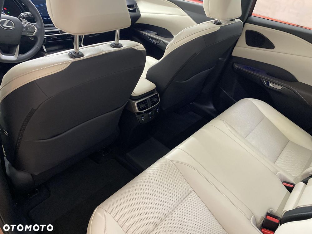 Lexus RX 450h+ Prestige - 12