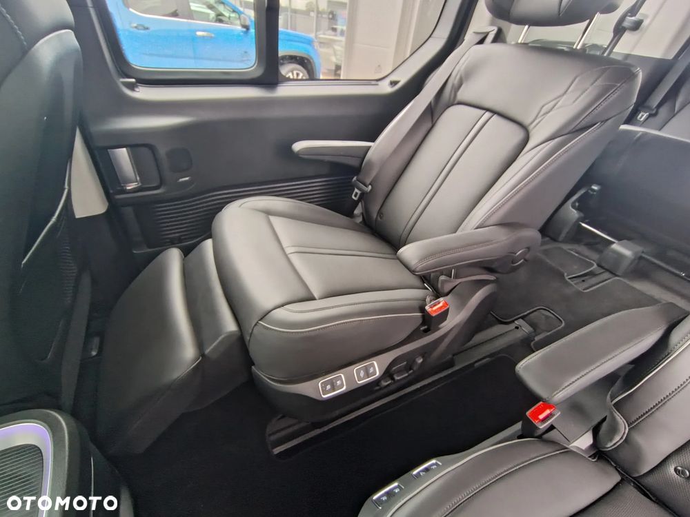 Hyundai Staria 1.6 T-GDI HEV Luxury - 25