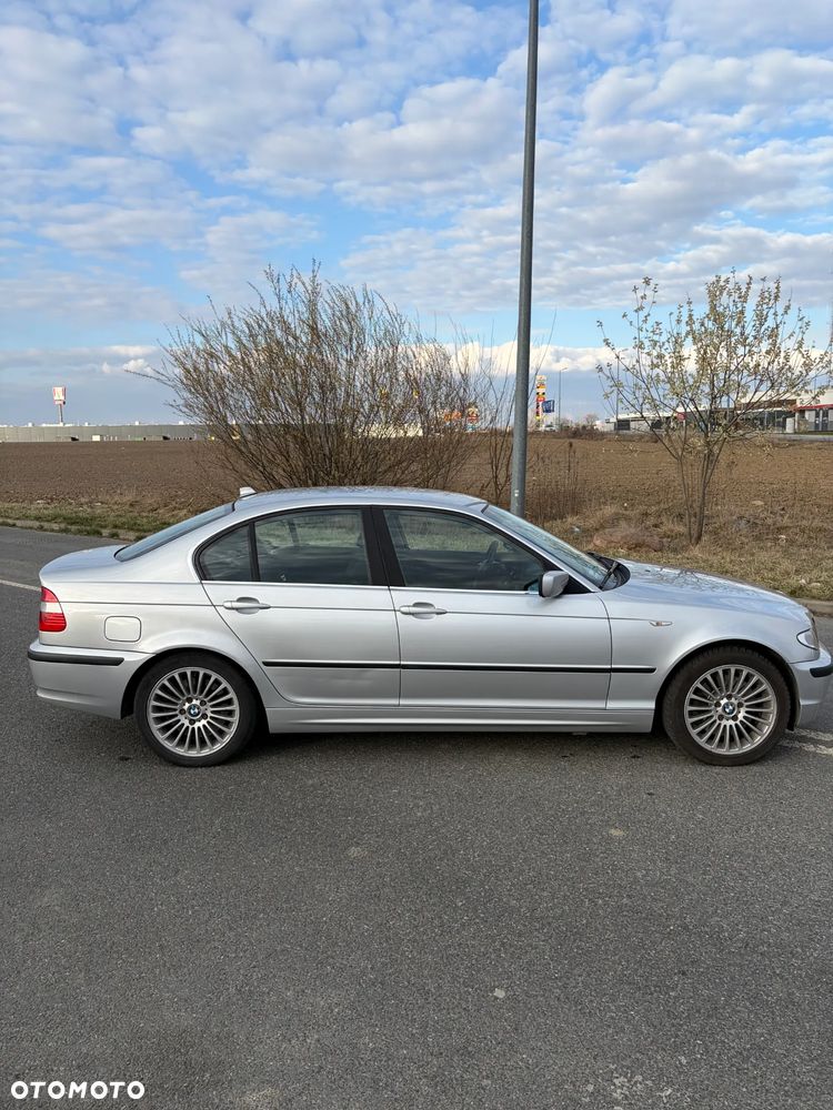 BMW Seria 3 330xi - 2