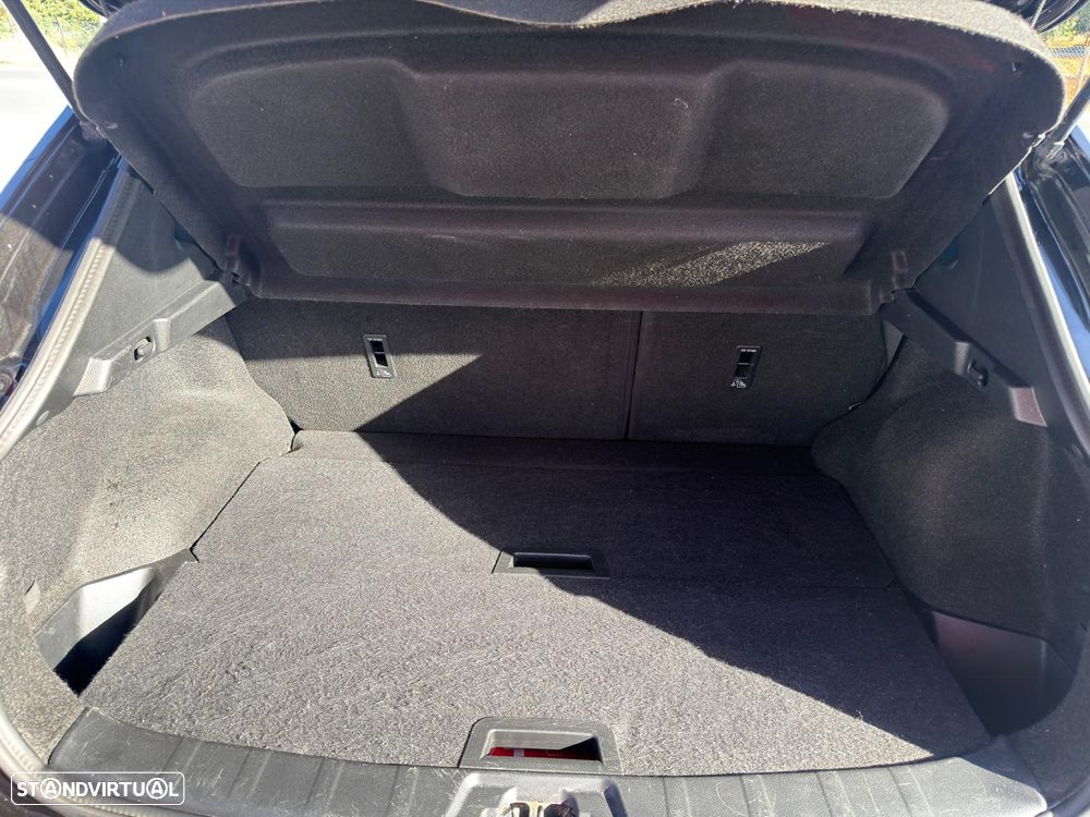 Nissan Qashqai 1.5 dCi N-Connecta J18+Led - 24