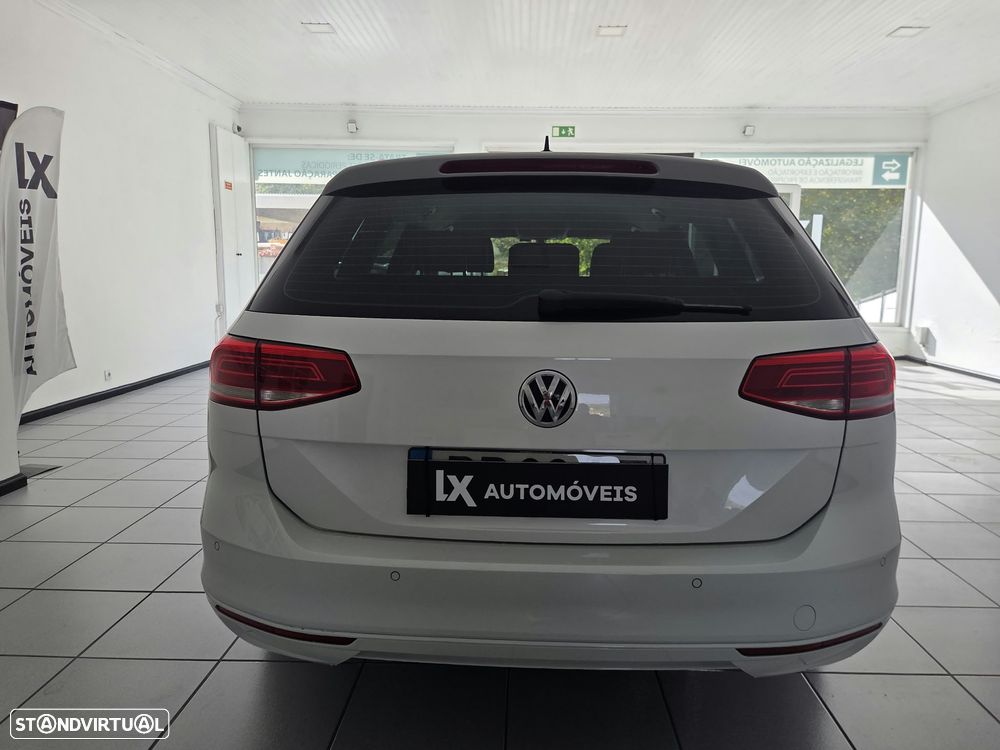 VW Passat Variant 1.6 TDI (BlueMotion ) DSG Comfortline - 8