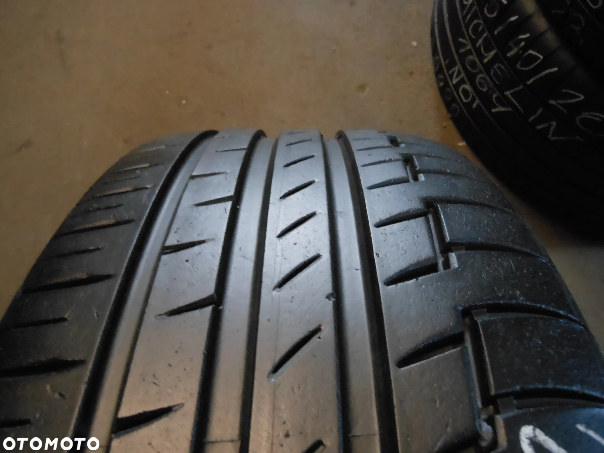 OPONA POJEDYNKA 225/50R18 CONTINENTAL PREMIUM CONTACT 6 XL DOT 3821 8MM - 2