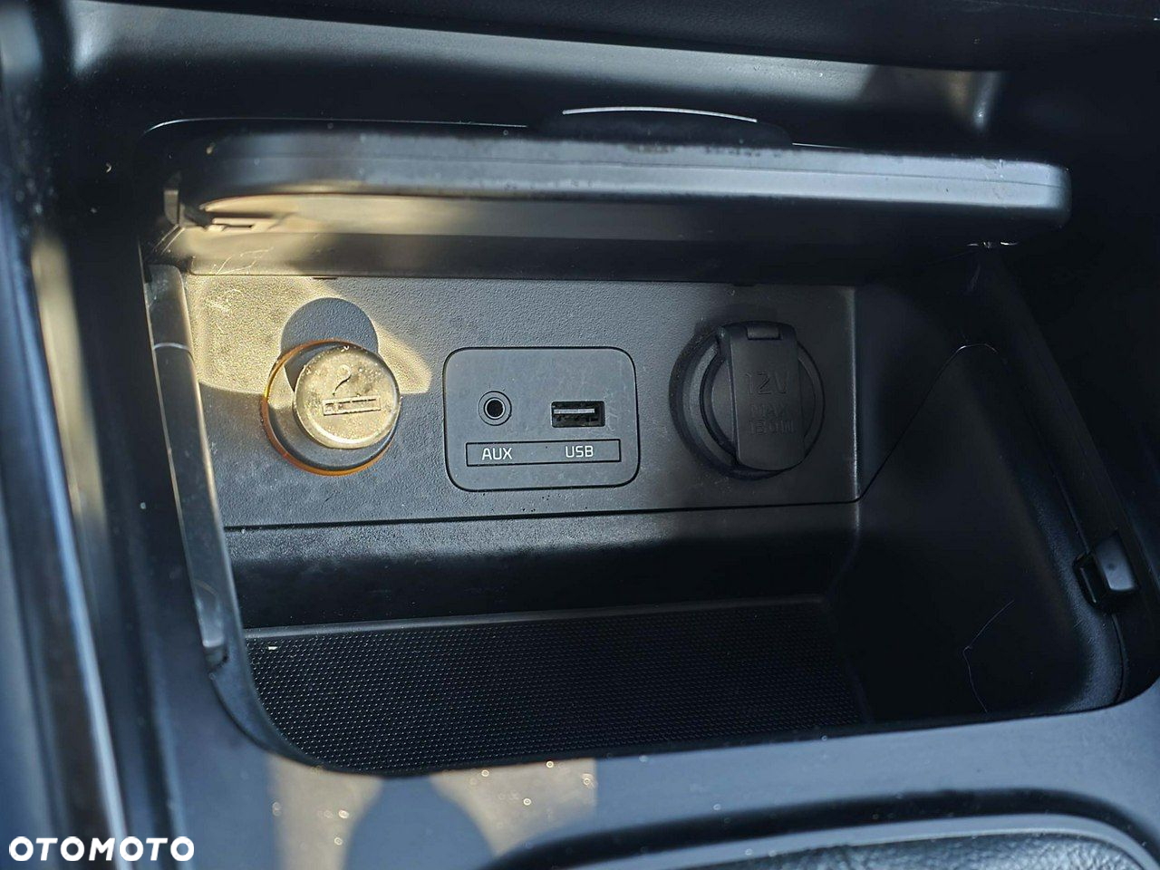 Kia Carens - 10