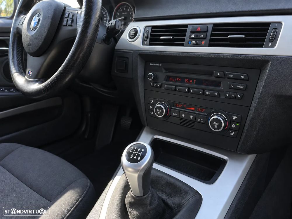 BMW 320 d - 8