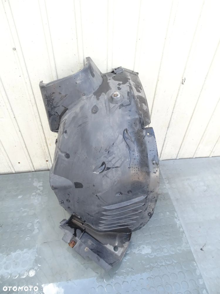 MB C W204 Nadkole lewy przod przednia czesc 2046984530 - 2