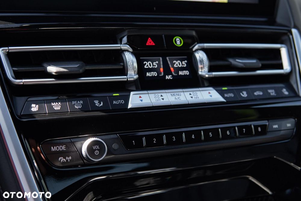 BMW Seria 8 840d xDrive mHEV - 31