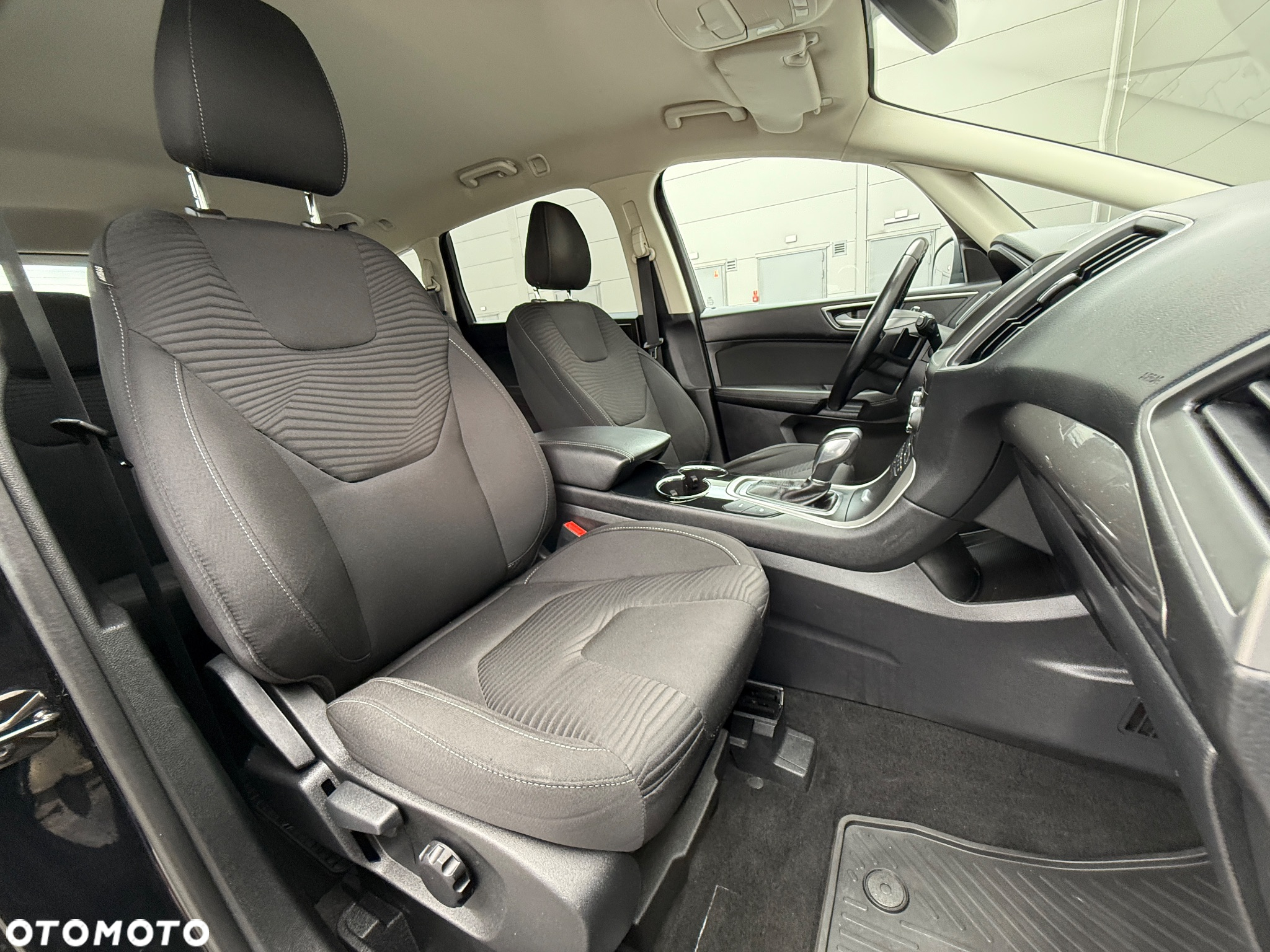 Ford S-Max - 38