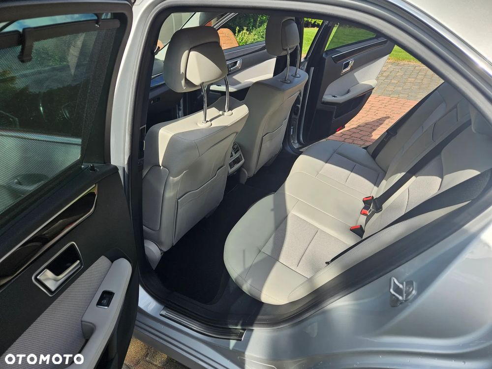 Mercedes-Benz Klasa E 350 4Matic BlueEFFICIENCY 7G-TRONIC - 18