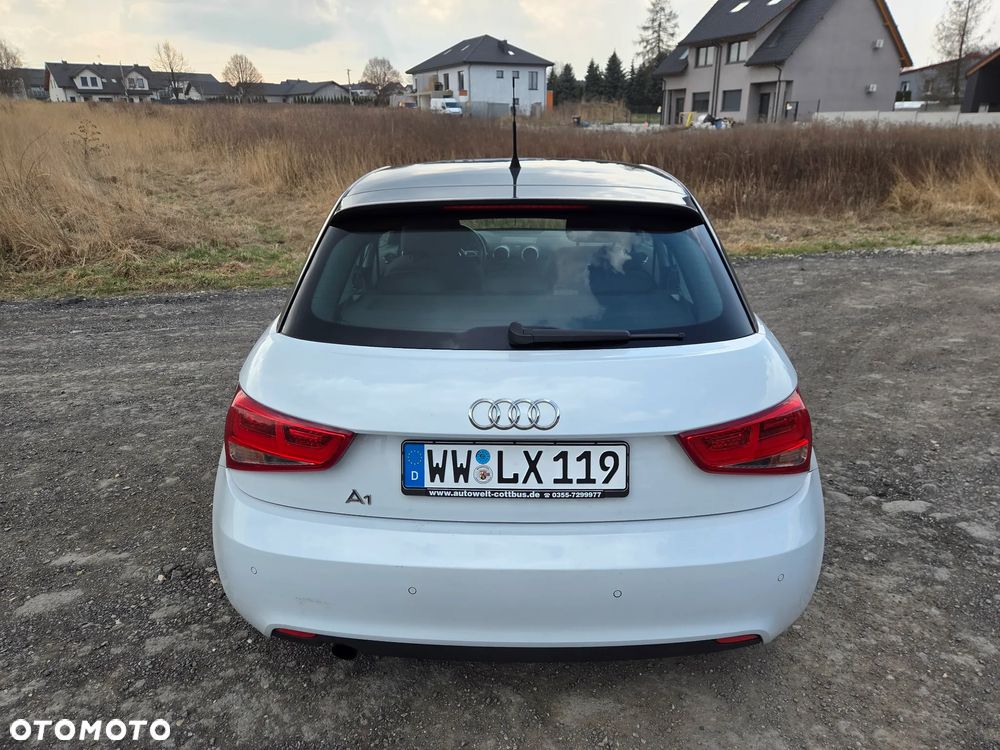 Audi A1 Sportback 1.6 TDI Attraction - 13