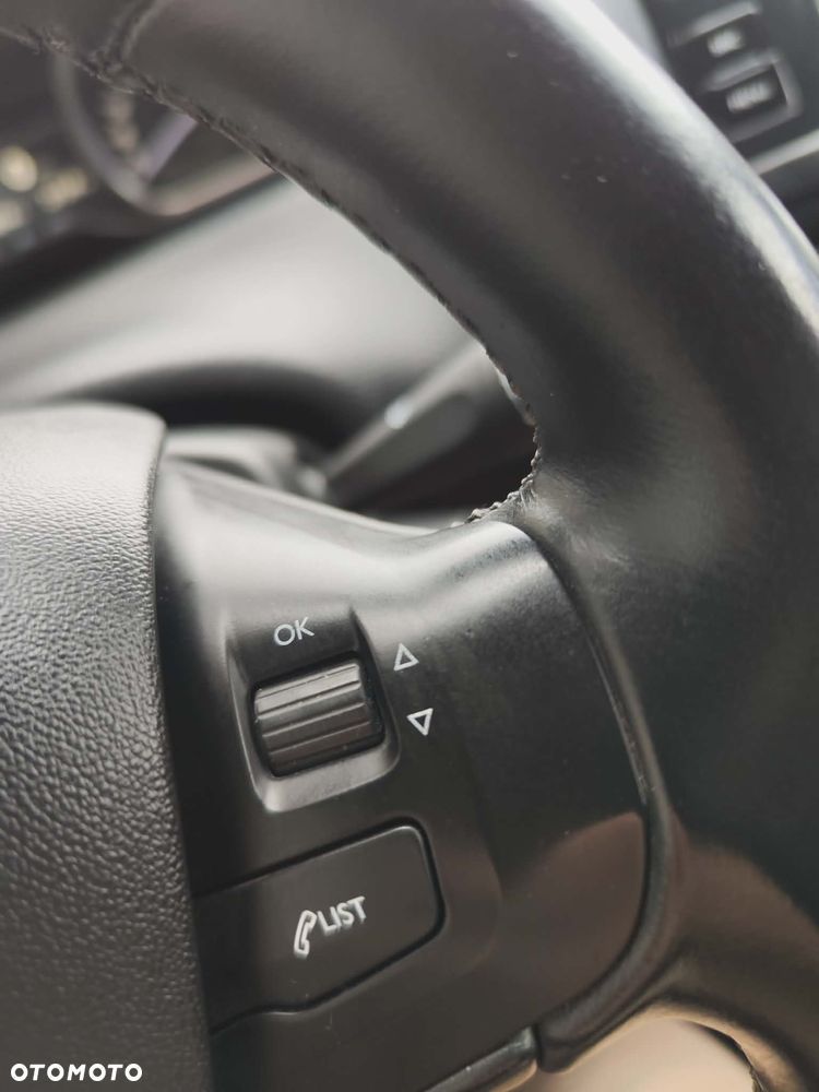 Peugeot 2008 1.2 Pure Tech Allure S&S - 26