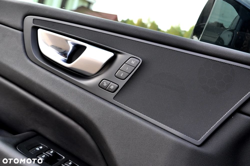 Volvo XC 60 B4 D Geartronic RDesign - 21