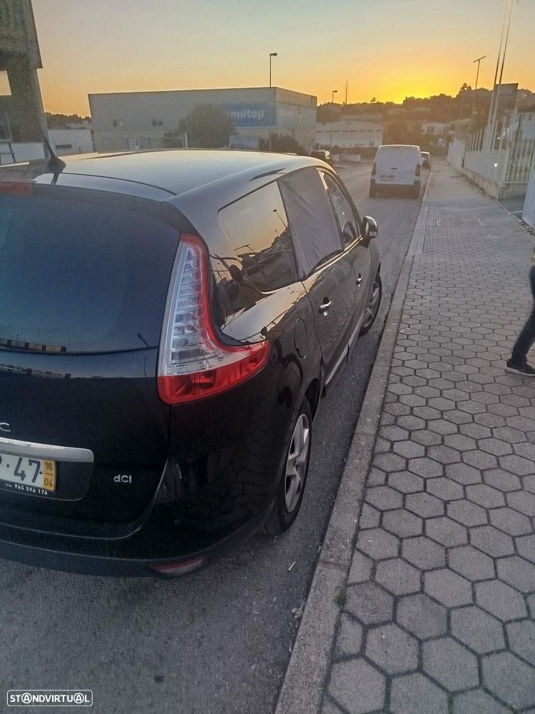 Renault Grand Scénic - 8