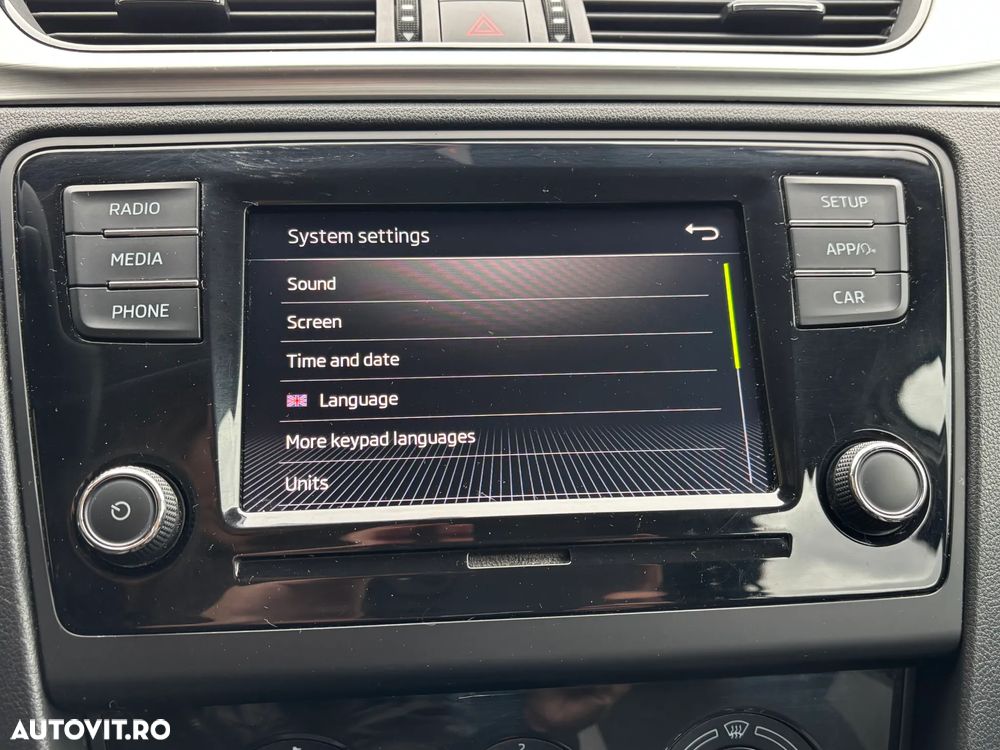 Skoda RAPID 1.0 TSI Ambition - 24