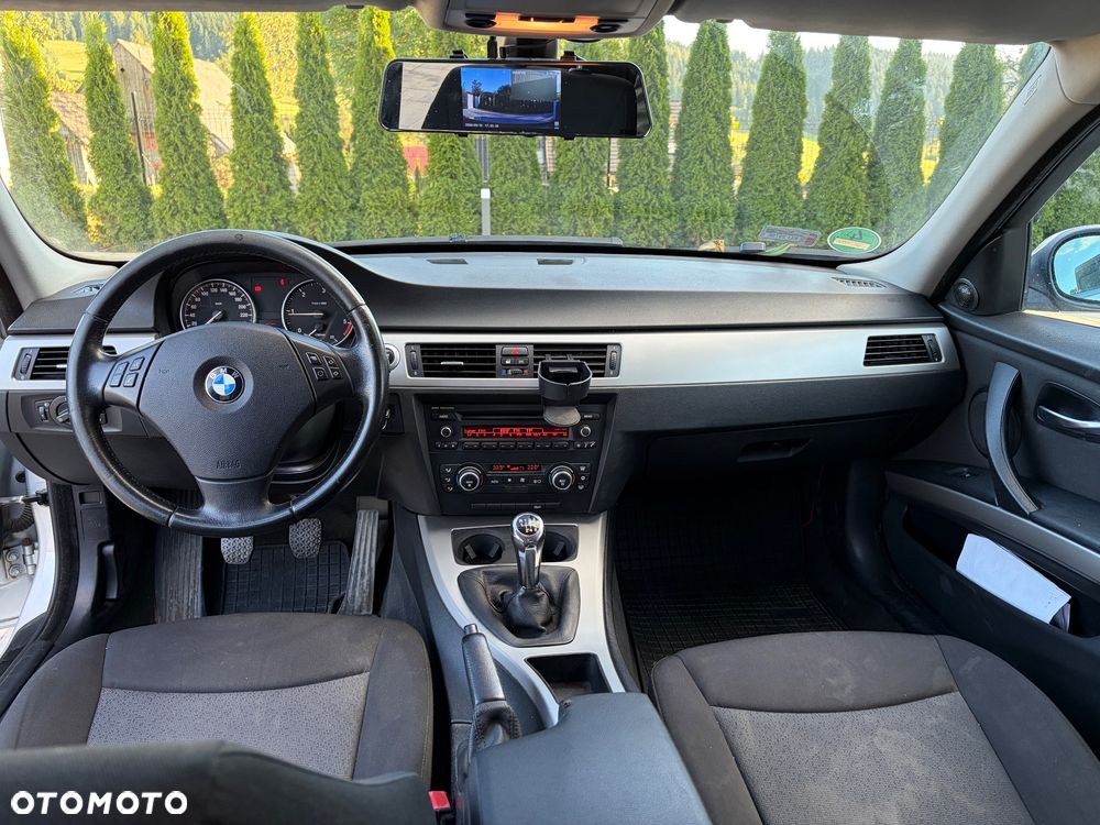 BMW Seria 3 320d - 10