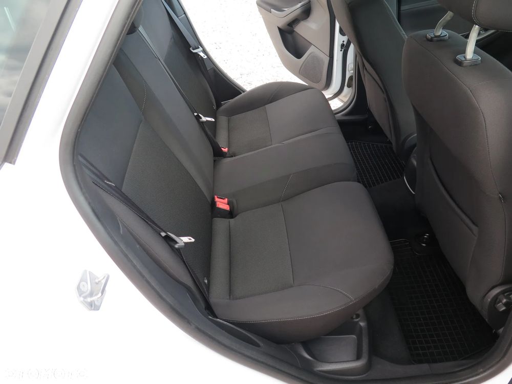 Ford Focus - 26