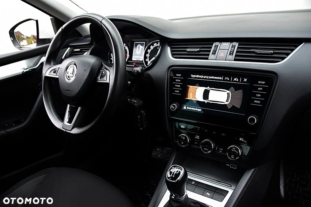 Skoda Octavia 1.6 TDI Ambition - 37