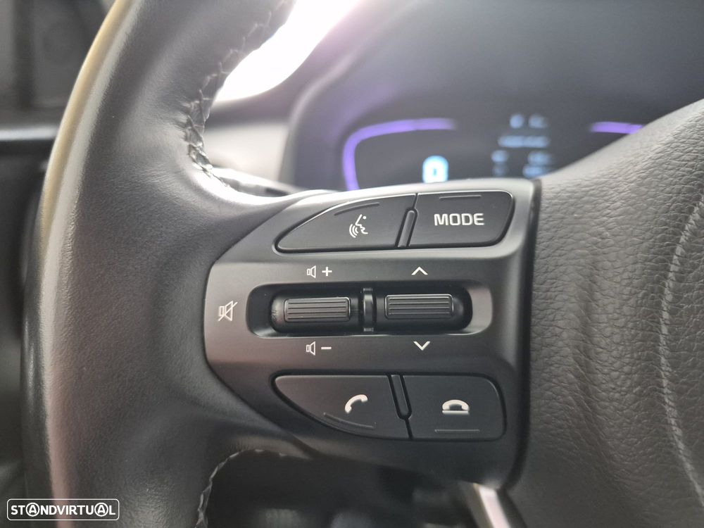 Kia Stonic 1.2 MPi Dynamic — fotografia 21