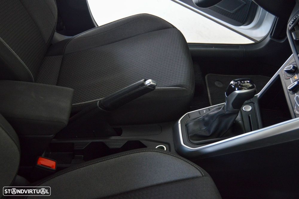 VW Taigo 1.0 TSI Urban DSG - 46
