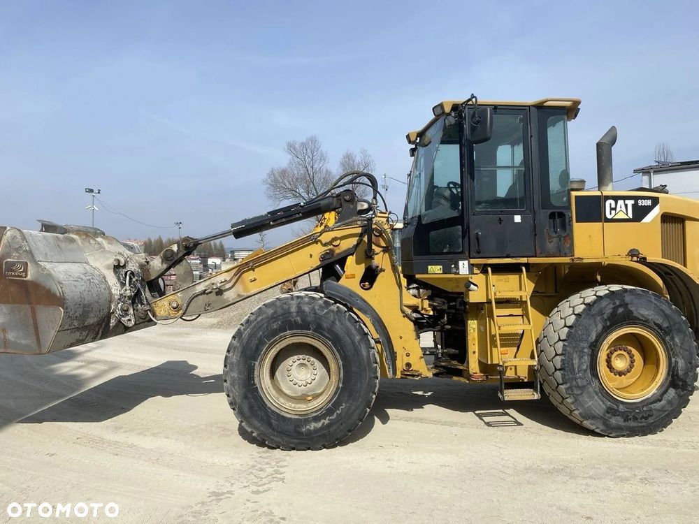 Caterpillar 930H - 6