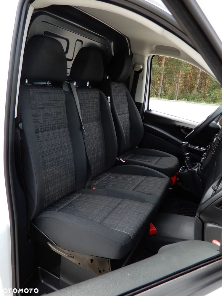 Mercedes-Benz VITO 114 CDI KERSTNER -20 st. C LONG Długi L2 Model W447 Silnik 2.2 CDI 136 KM Serwis ASO Do Ostatniego Kilometra Stan Jak Nowy UNIKAT - 27
