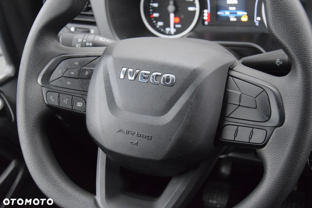 Iveco DAILY MAXI 35S16 / 2.3 - 160 KM / NOWY MODEL / 3 OSOBY / DOSTAWCZE / BLASZAK / KLIMA / CZUJNIKI COFANIA / TRYB CITY-ECO / 2023 / SERWISOWANY / SPROWADZONY Z NIEMIEC - 31