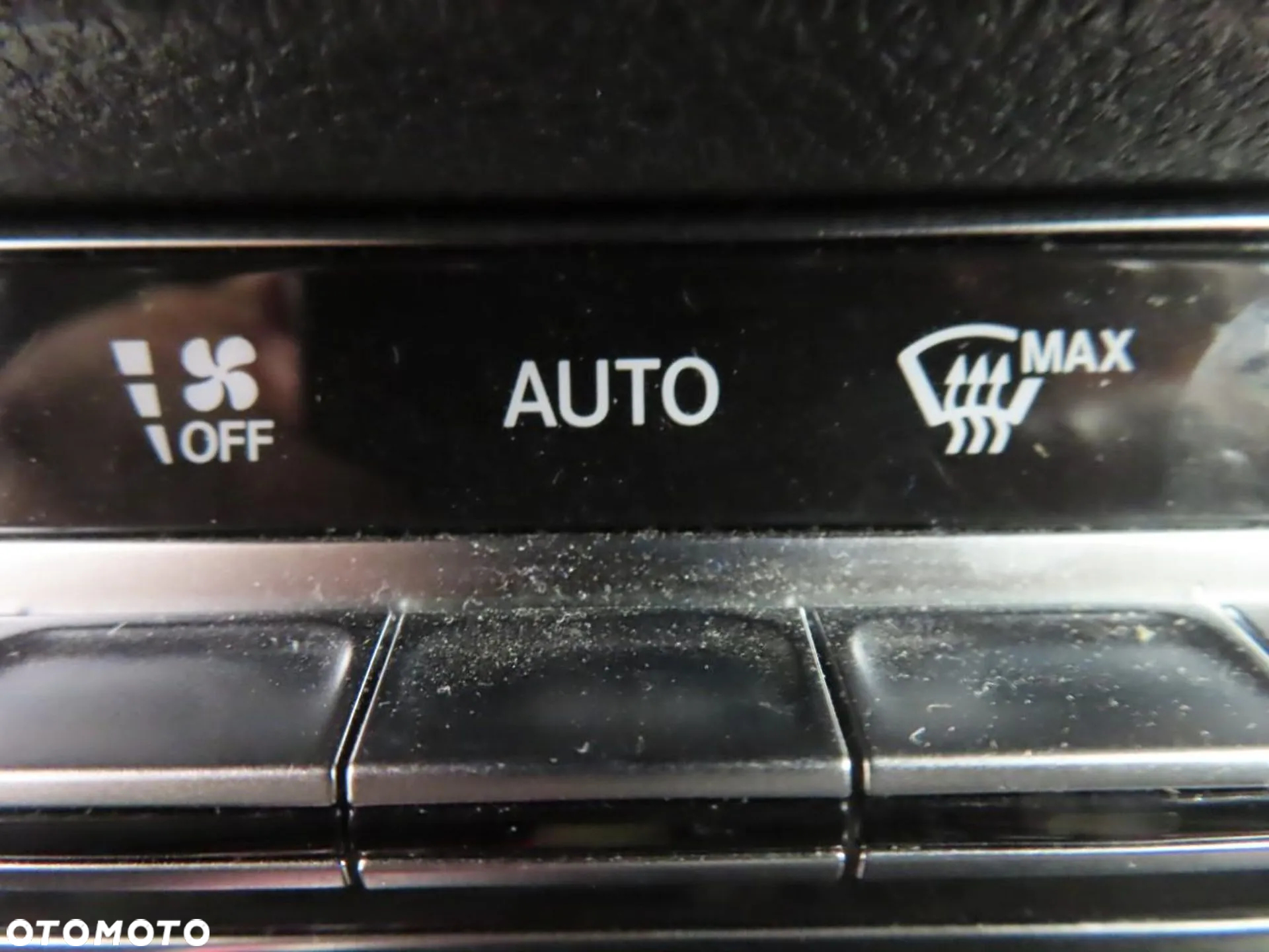 Mercedes-Benz GLB 200 4-Matic AMG Line 8G-DCT - 17