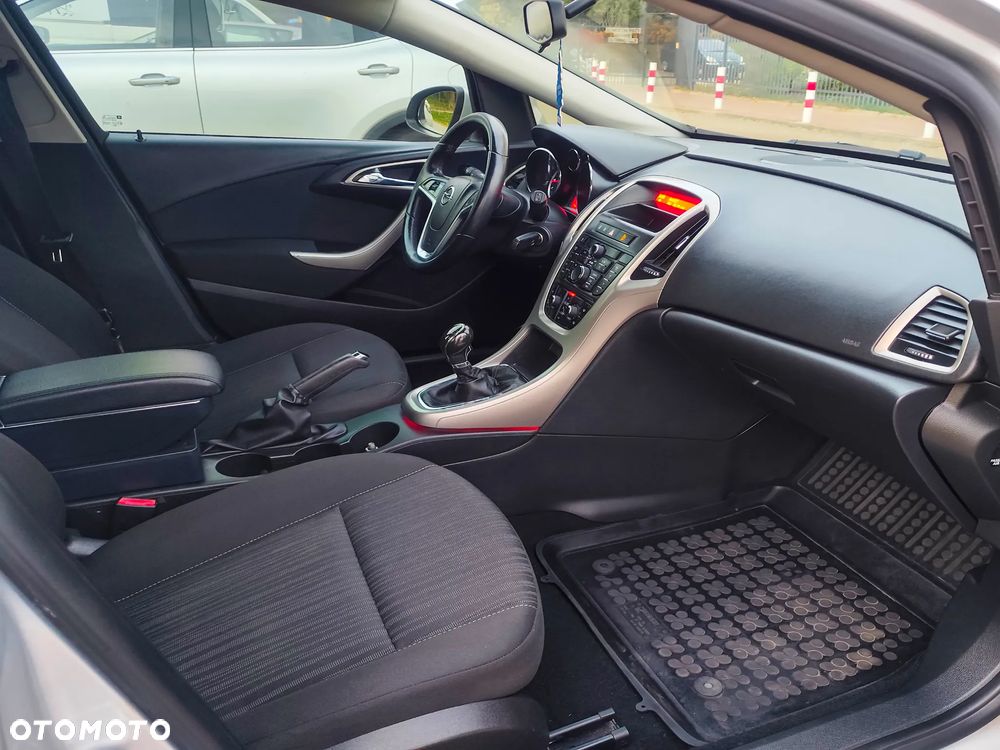 Opel Astra 1.4 T Cosmo EU6 - 10