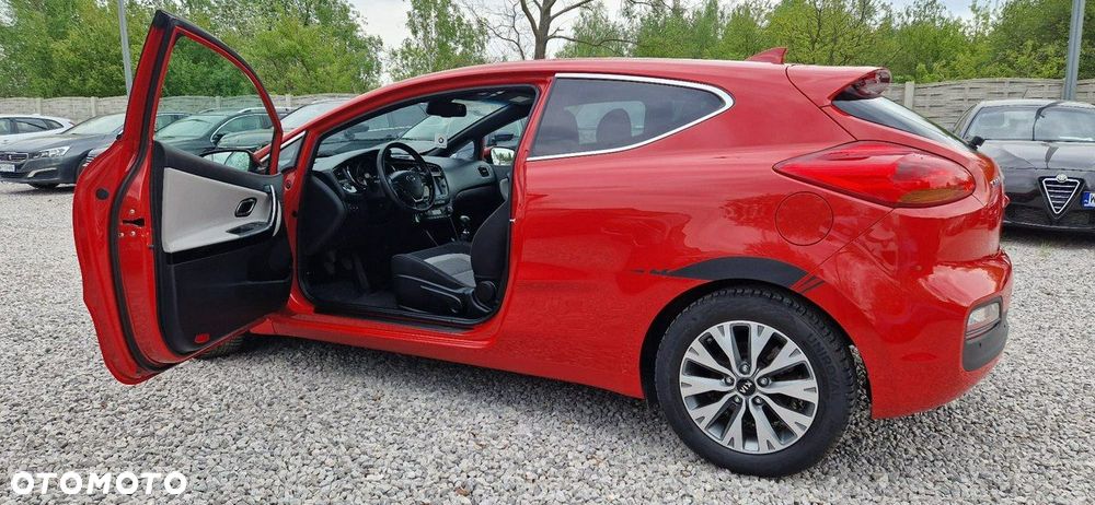 Kia ProCeed - 7