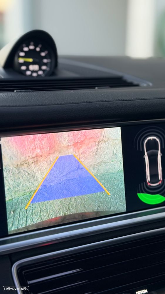 Porsche Panamera 4 E-Hybrid - 17