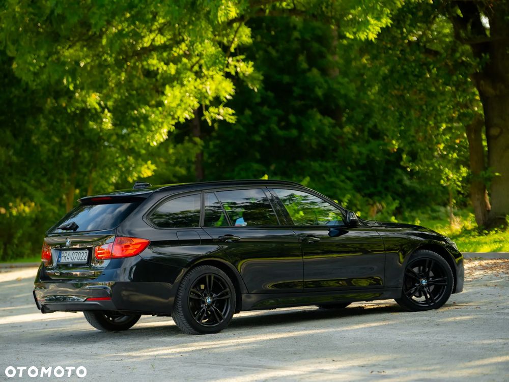 BMW Seria 3 320d xDrive - 12