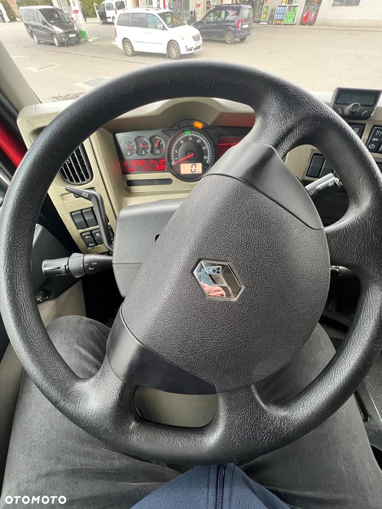 Renault Premium - 8