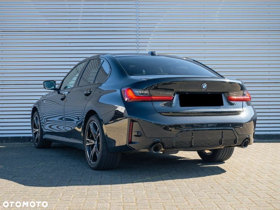 BMW Seria 3 320d xDrive mHEV M Sport sport - 4