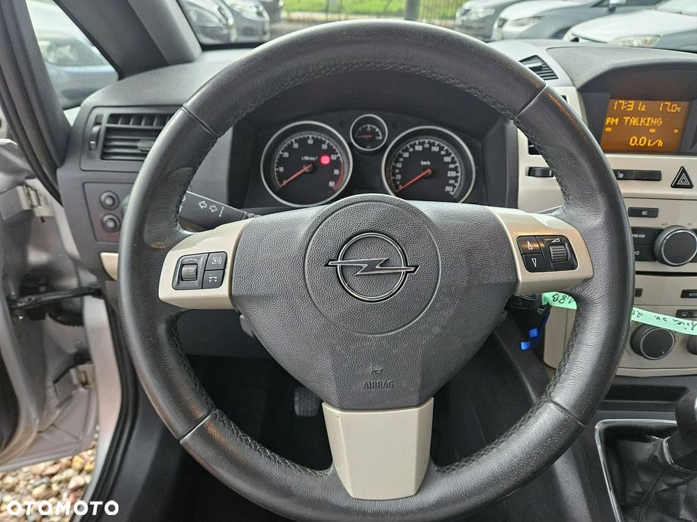 Opel Zafira - 16
