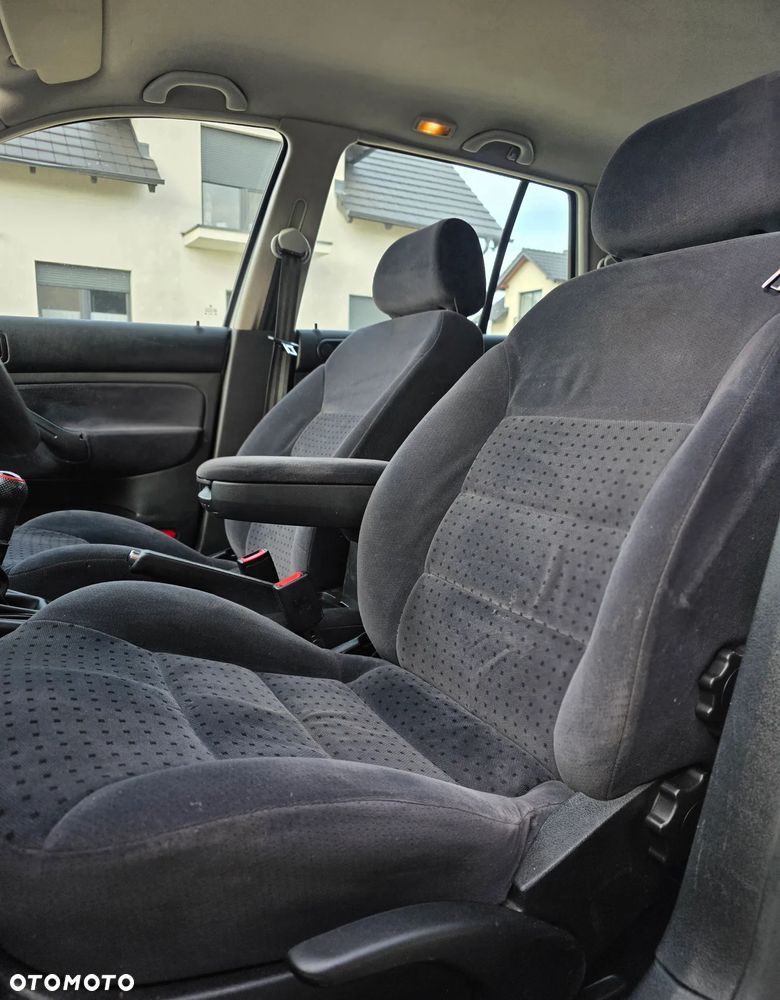 Volkswagen Golf 1.4 Comfortline - 15