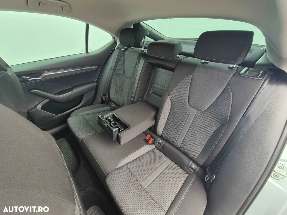 Skoda Octavia 2.0 TDI DSG 4X4 Style - 11