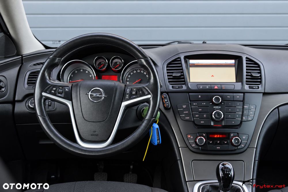 Opel Insignia - 30