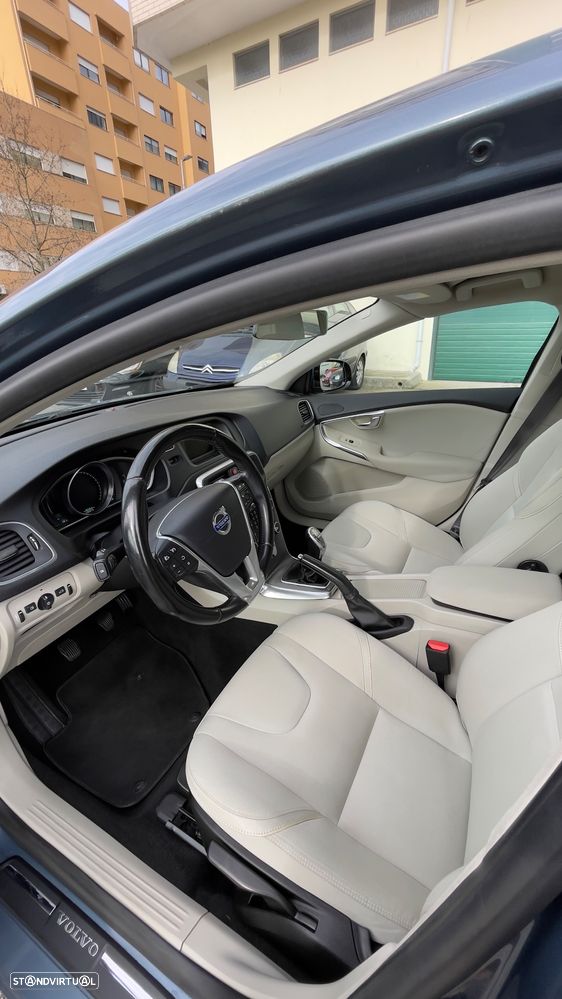 Volvo V40 D2 Kinetic - 1