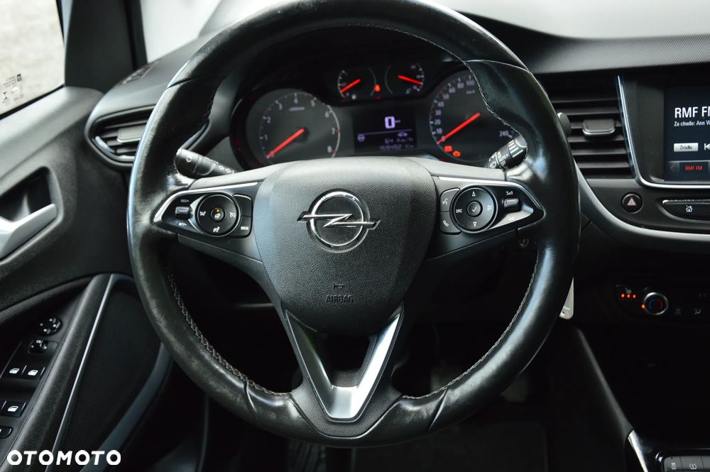 Opel Crossland X - 26