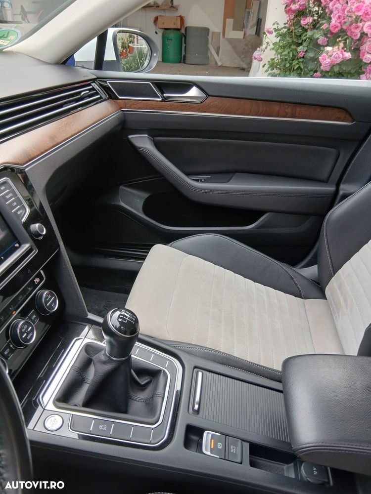 Volkswagen Passat 2.0 TDI Highline - 18