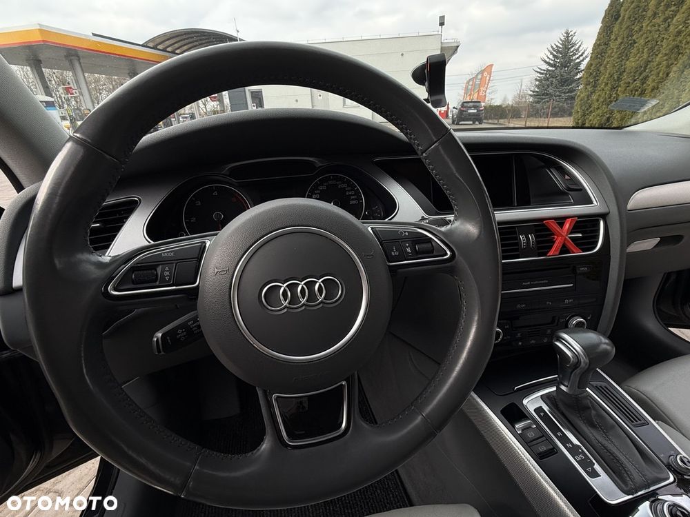 Audi A4 Limousine - 12