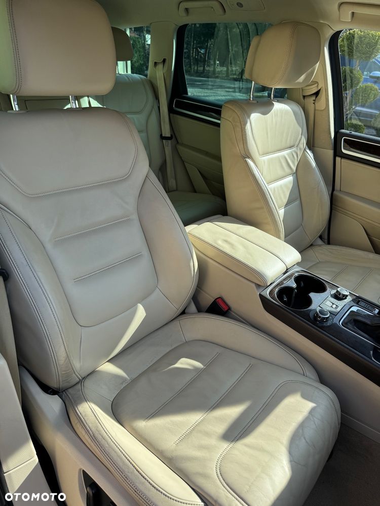 Volkswagen Touareg 3.0 V6 TDI BMT - 16