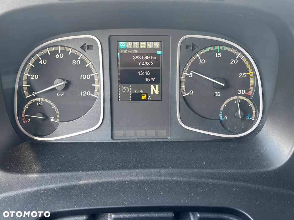 Mercedes-Benz ATEGO 1227 kontener z windą ,  kabina sypialna , webasto, klimatyzacja, niski przebieg , bezwypadkowy. (nie 1224, 1230) - 23