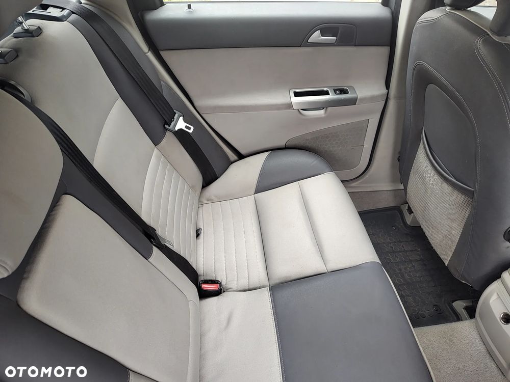 Volvo V50 2.4 Momentum - 18