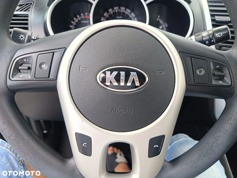 Kia Venga 1.4 CVVT Business Line - 25