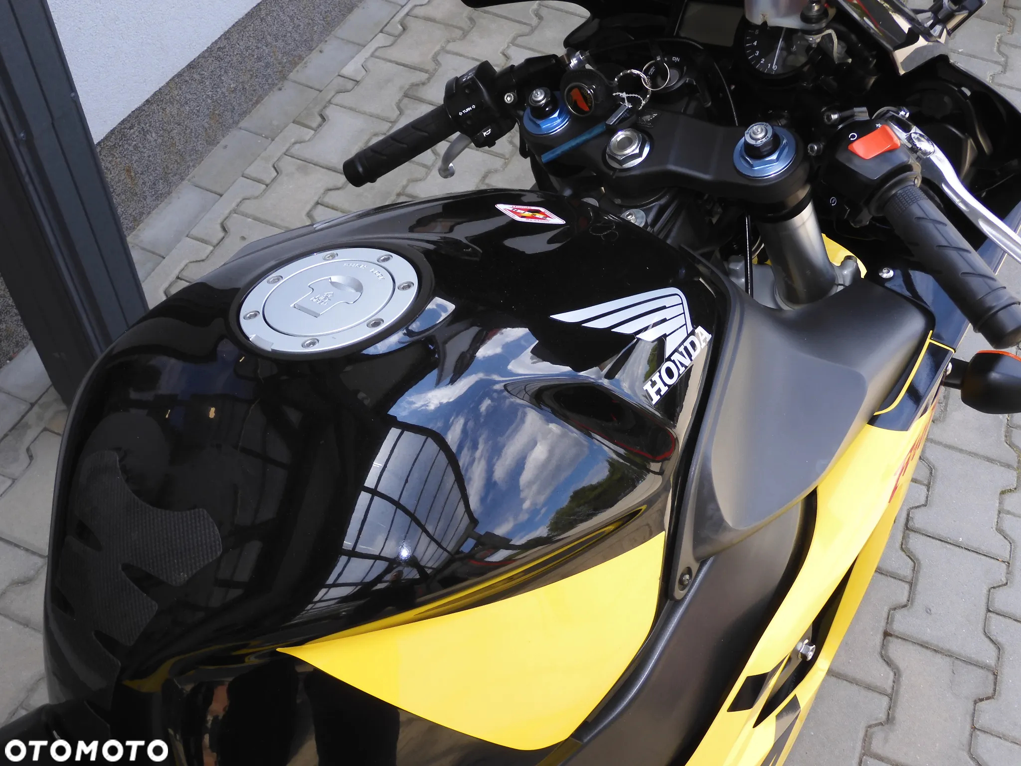Honda CBR - 16
