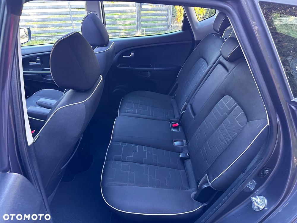 Kia Venga 1.6 CRDi 128 Business Line - 20