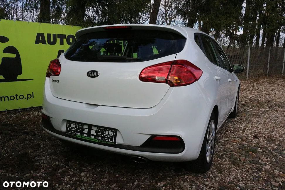 Kia Ceed Cee'd 1.4 L - 6