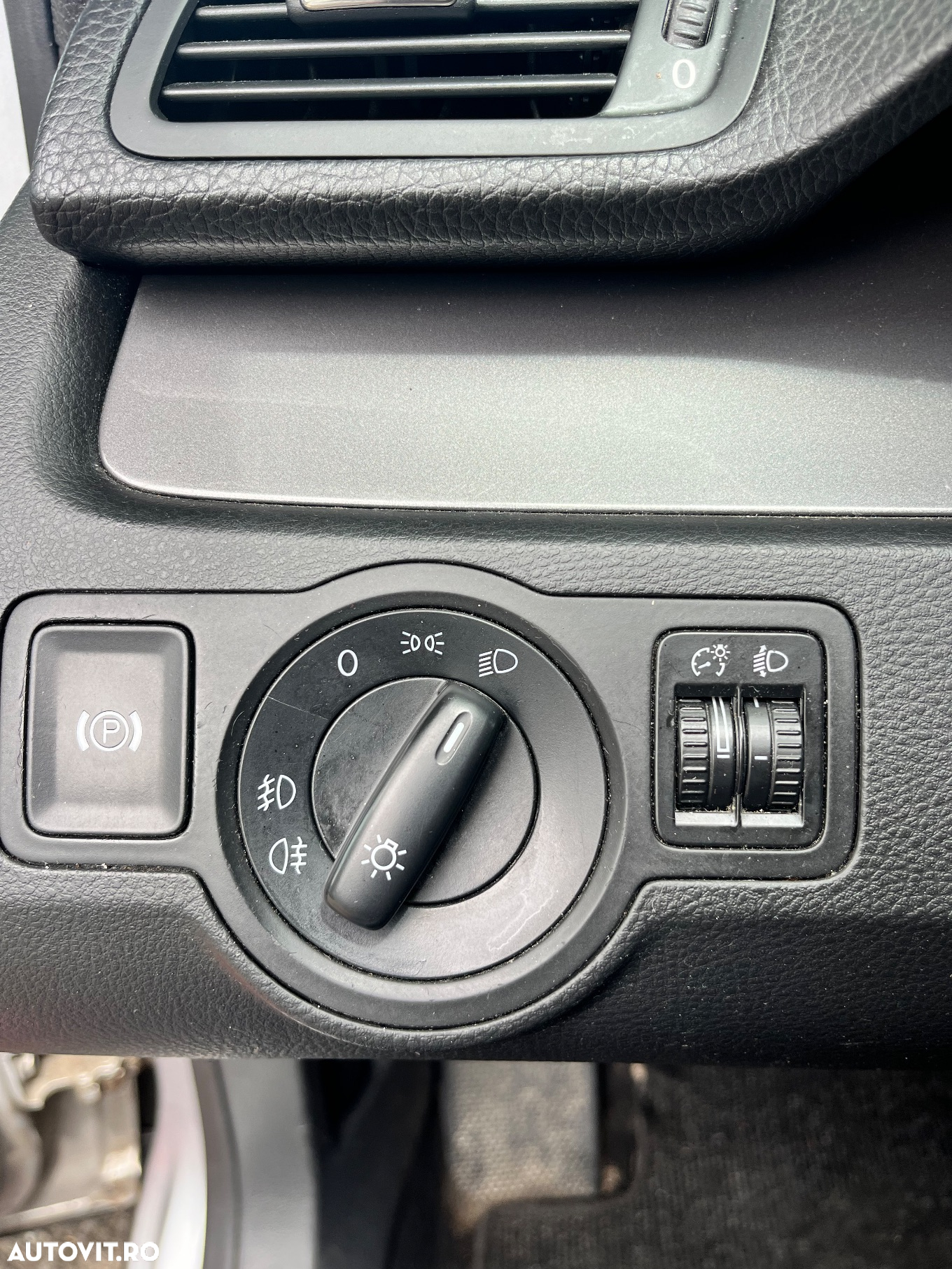Volkswagen Passat Variant 2.0 TDI DPF DSG Trendline - 17