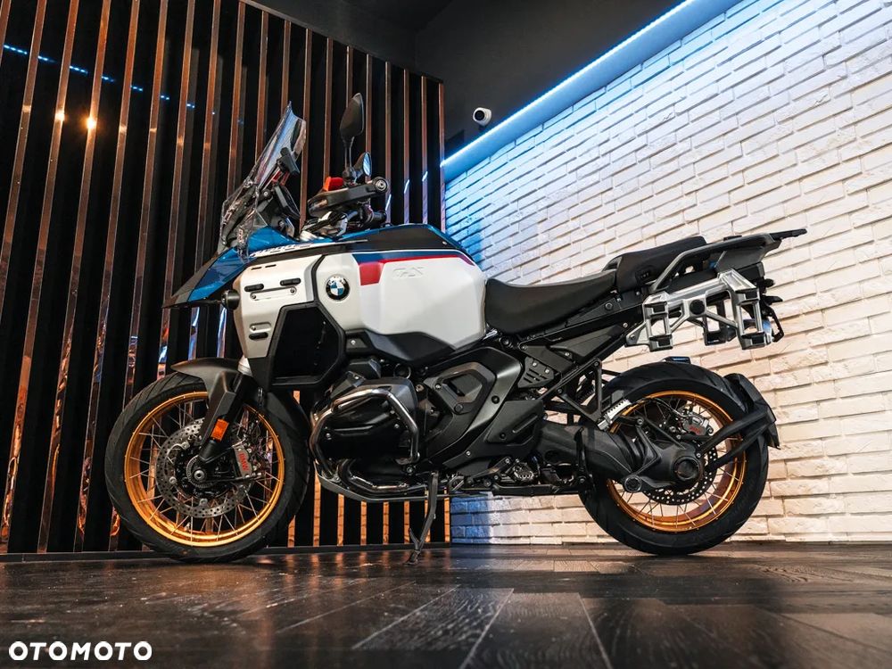BMW R - 1