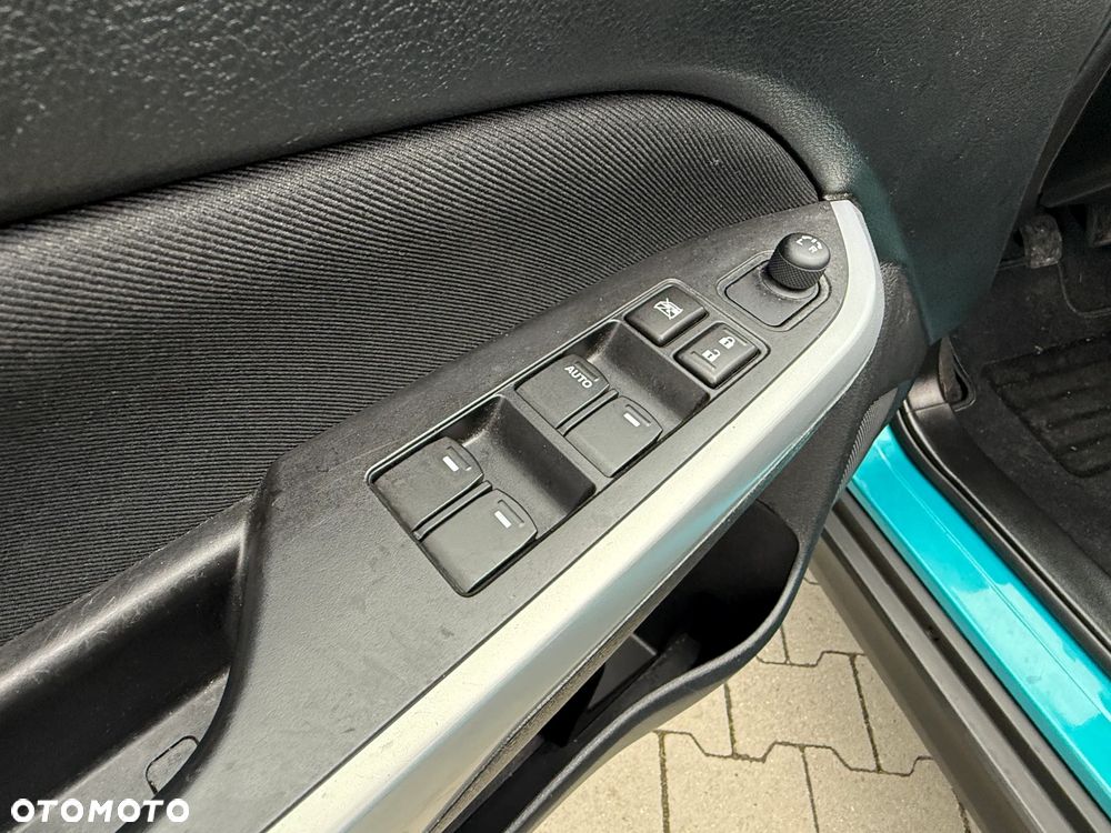 Suzuki Vitara 1.6 DDiS (4x4) Allgrip Comfort - 34
